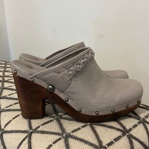 Ugg Women’s Clogs - Size 11